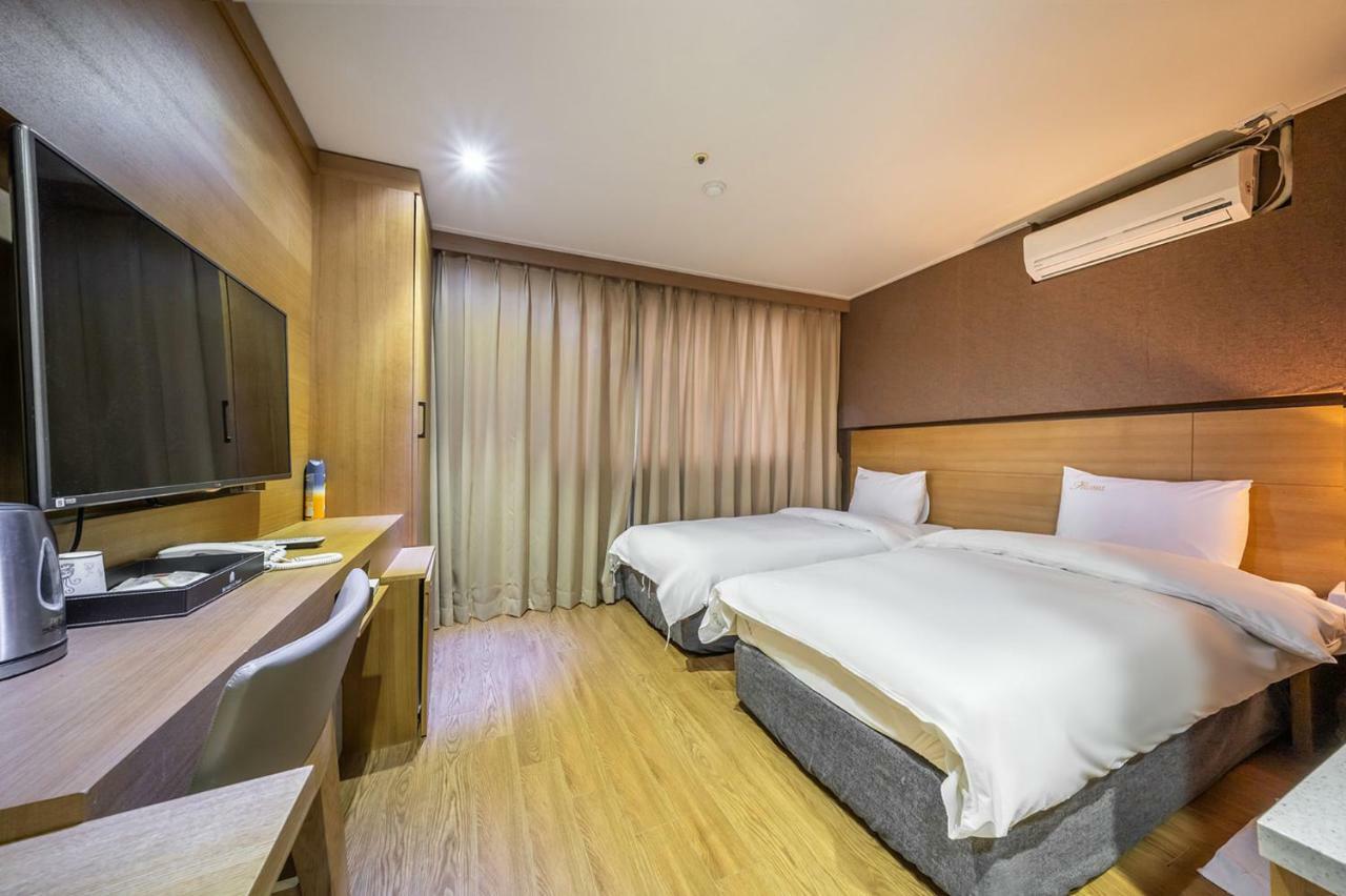 Stellamaris Hotel Wolmido Incheon Buitenkant foto